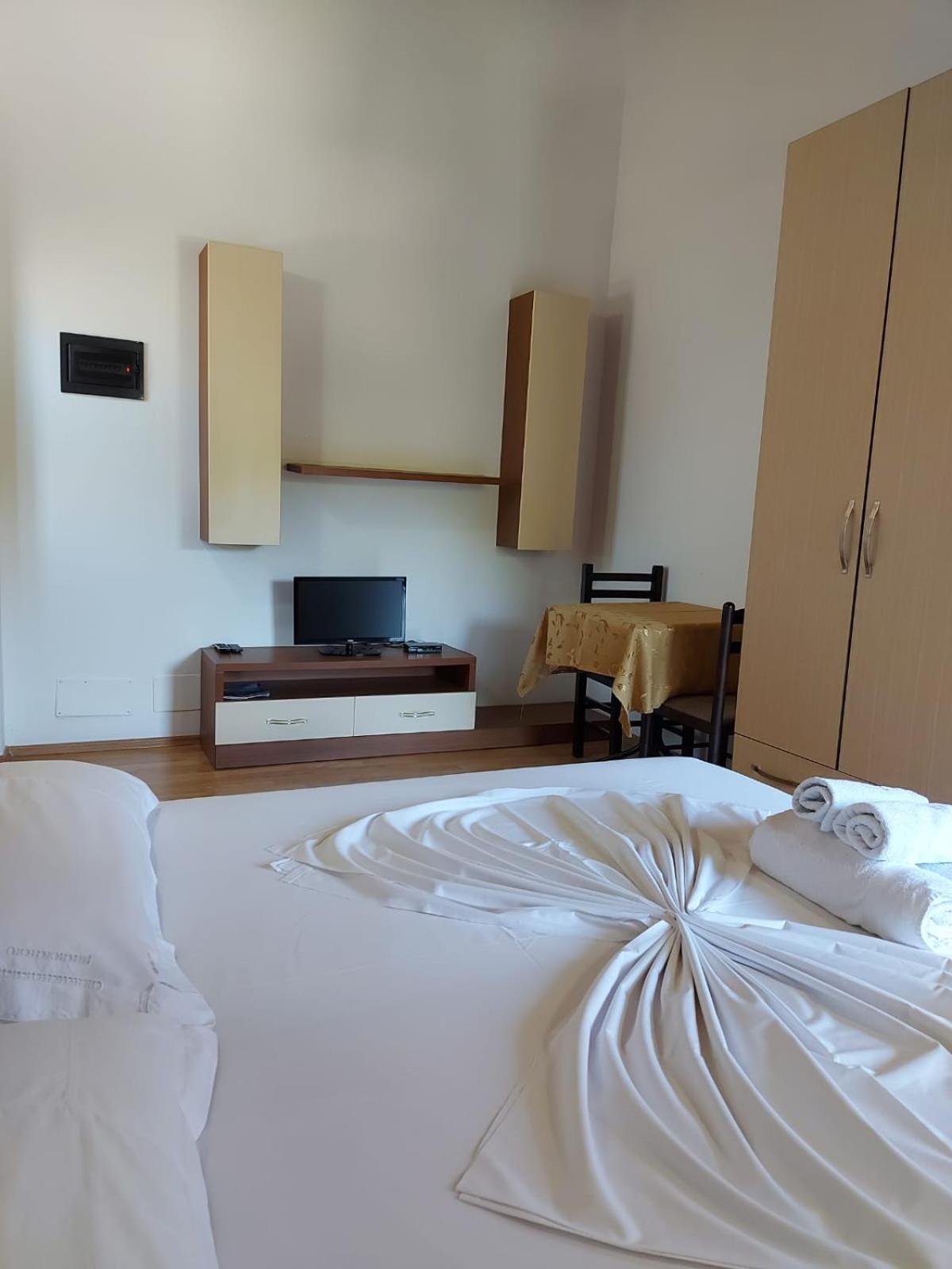 Vila Green Relax Vlorë 외부 사진