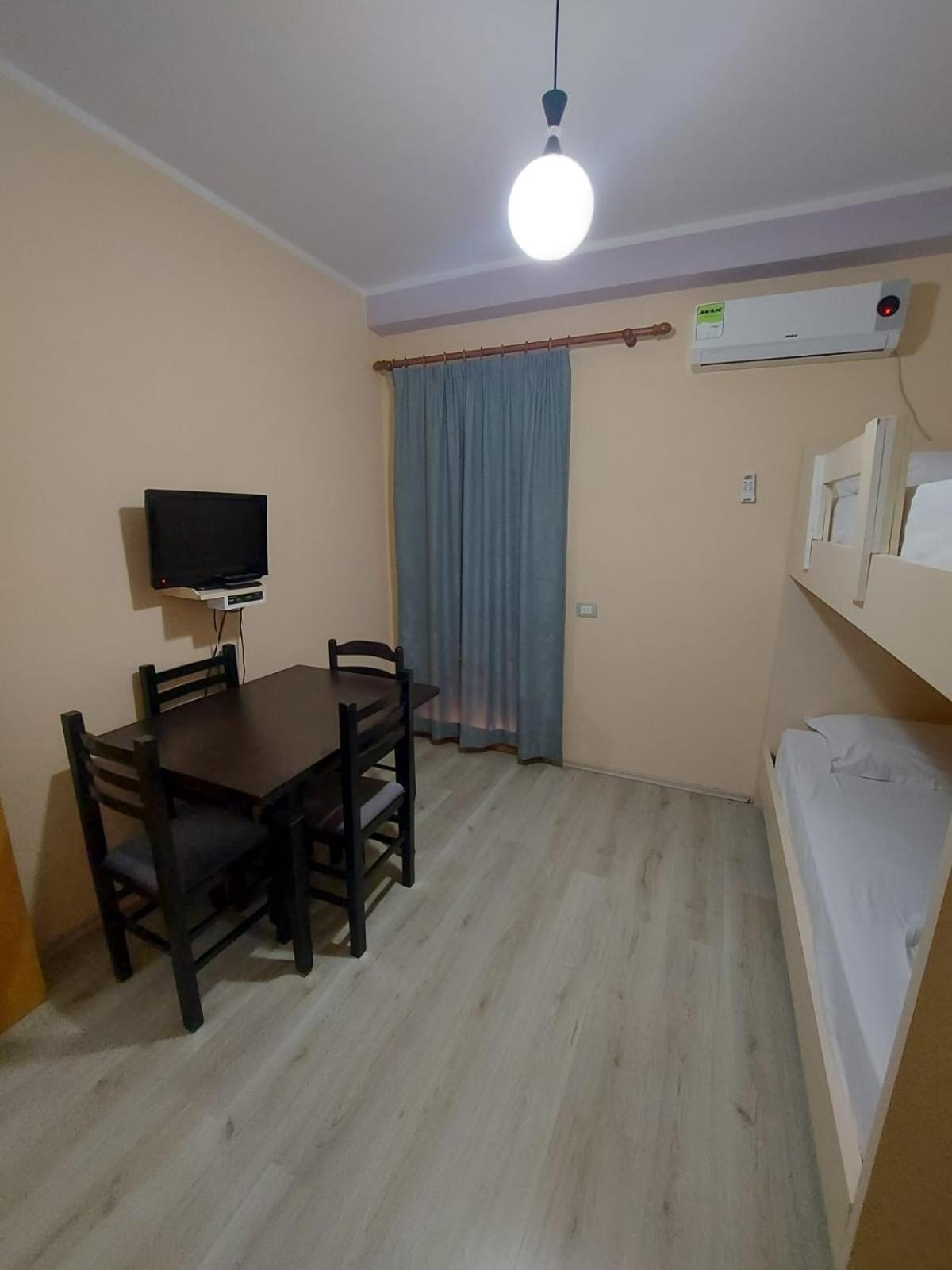 Vila Green Relax Vlorë 외부 사진