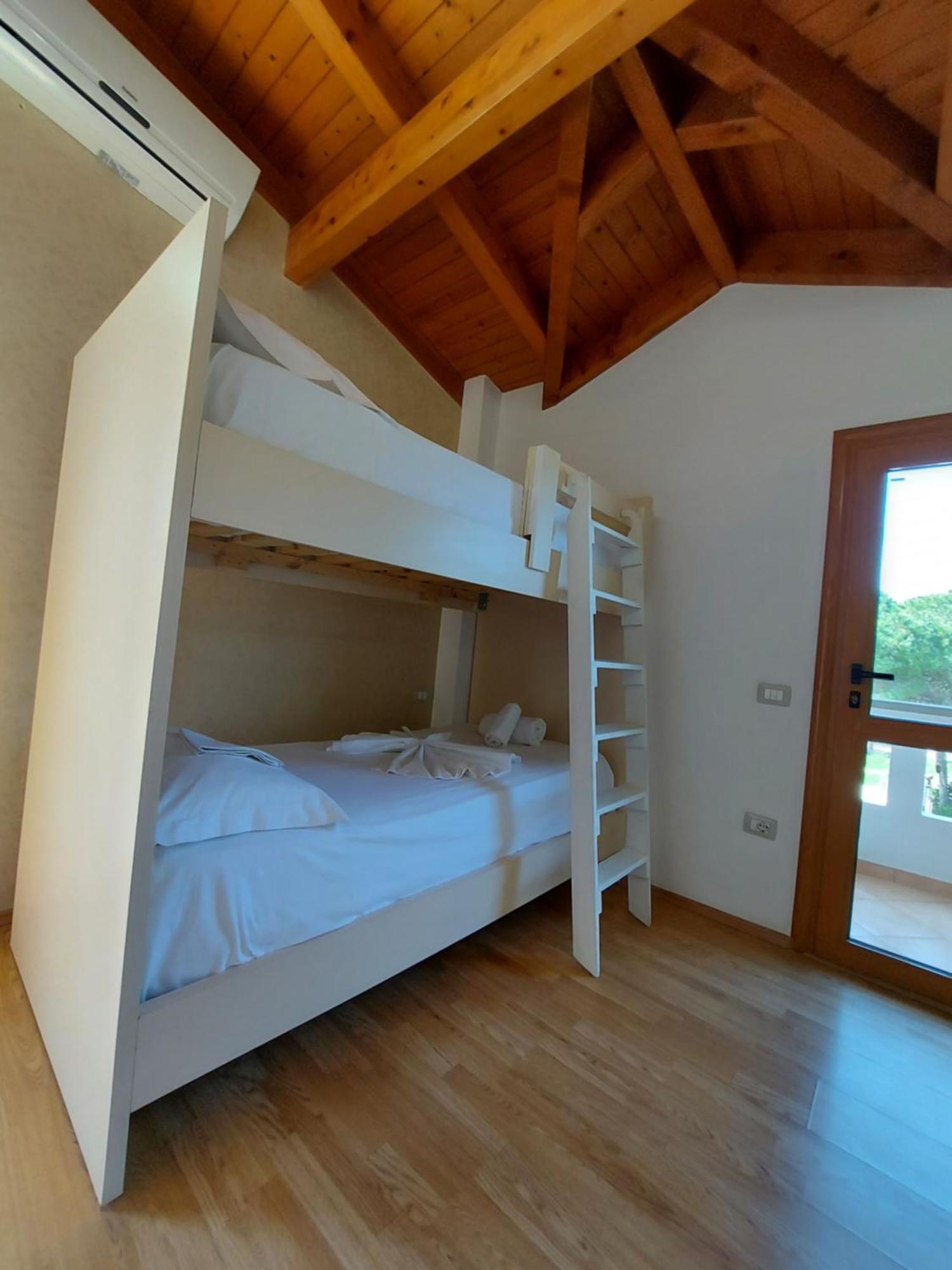 Vila Green Relax Vlorë 객실 사진